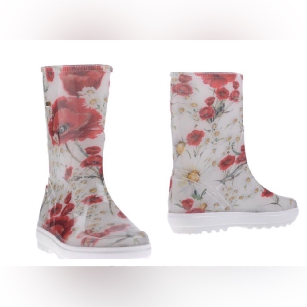 Dolce & Gabbana Girl’s Rainboots 100% Authentic in Box. New. Never used.